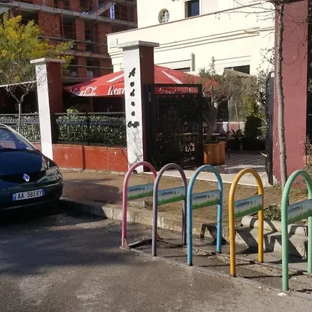 Andre Tirana
